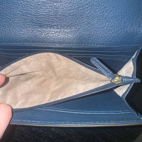 NWT Michael Kors Card Holder W/ EUC Wallet - Picture 4 of 9